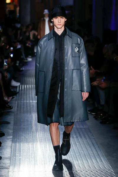 Look 8